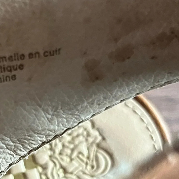 Vince Camuto Sandles - Picture 6 of 11